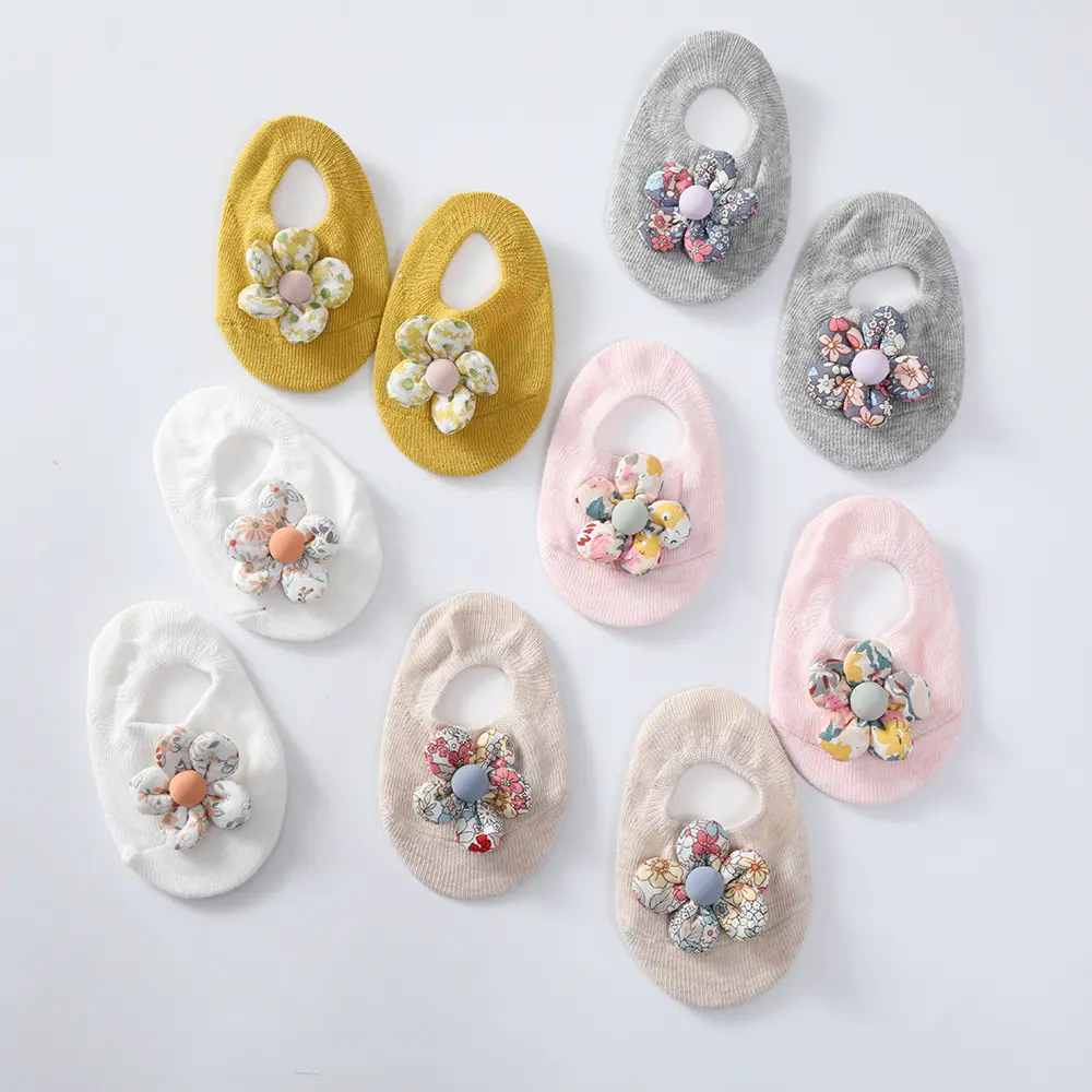 Baby Ankle Socks With 3D Floral Appliques (6)
