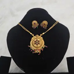 Gold Finish Temple Jewelry Necklace Set With Kemp stones